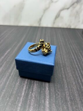 Modern Leopard Wrap Big Cat Enamel Green Crystal Eyes Gold Tone Ring Size 10